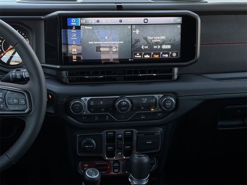 New 2025 Jeep Wrangler Unlimited Rubicon image 14