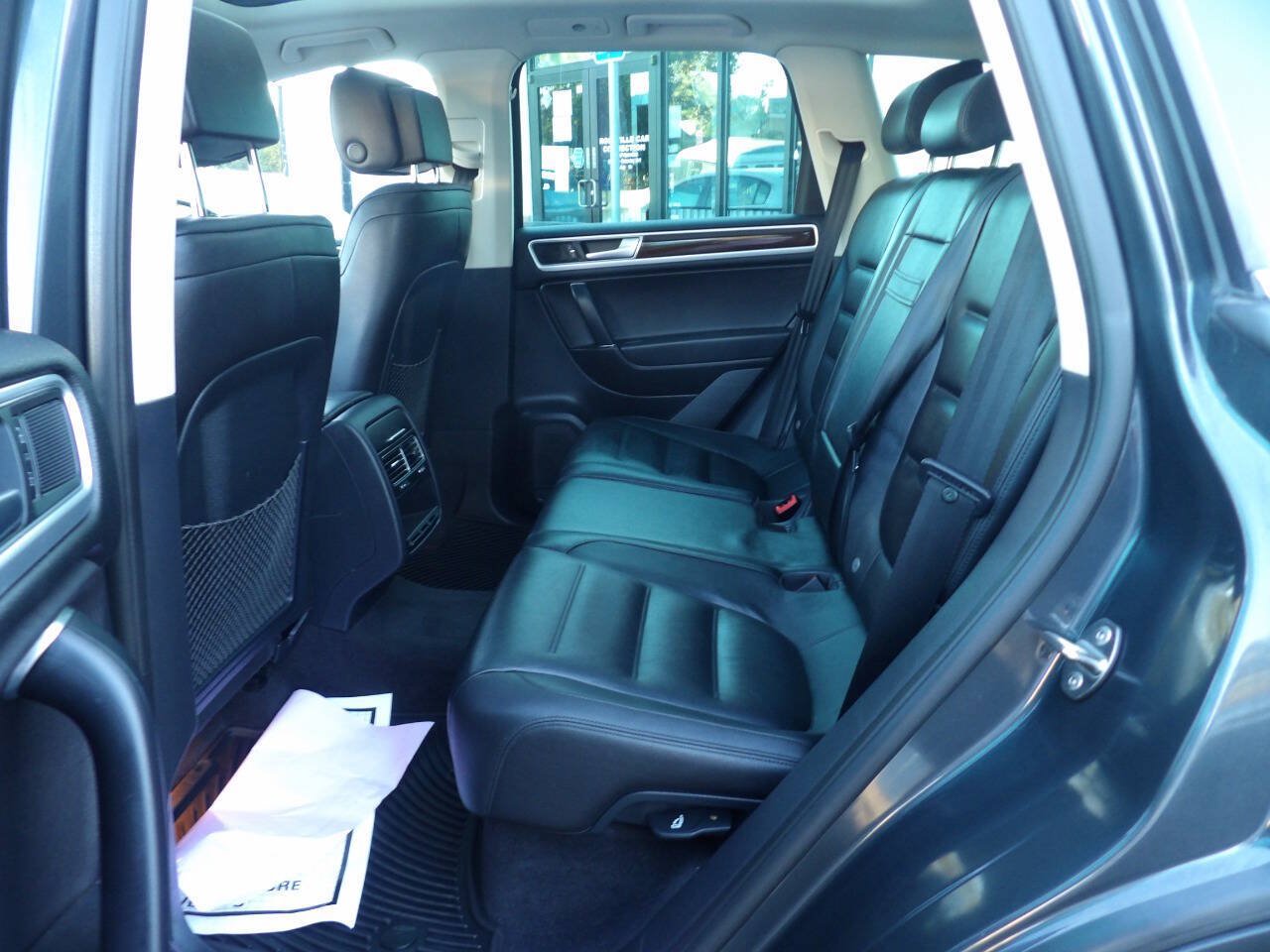 Used 2016 Volkswagen Touareg VR6 AWD/4WD image 11