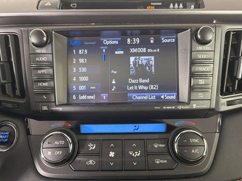 Used 2018 Toyota RAV4 SE w/ Advanced Technology Package FWD image 30