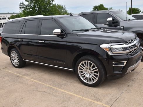 Used 2023 Ford Expedition Max Platinum image 4