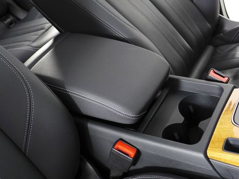 Used 2023 Audi Q5 2.0T Premium w/ Convenience Package image 16