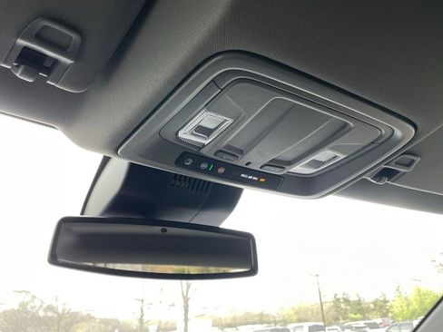 Used 2025 GMC Sierra 1500 SLT image 22