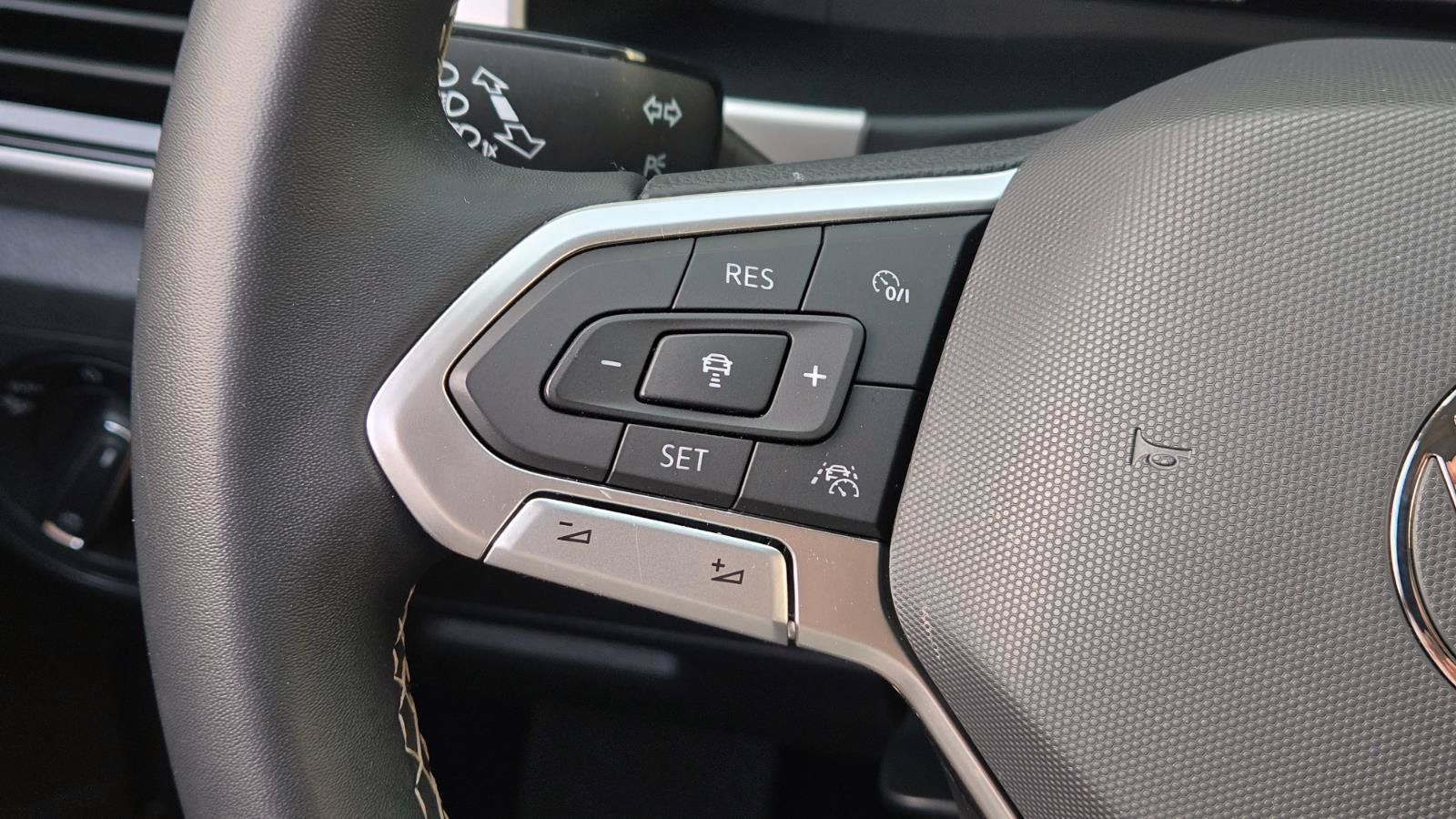 Certified 2022 Volkswagen Atlas SEL AWD/4WD image 28