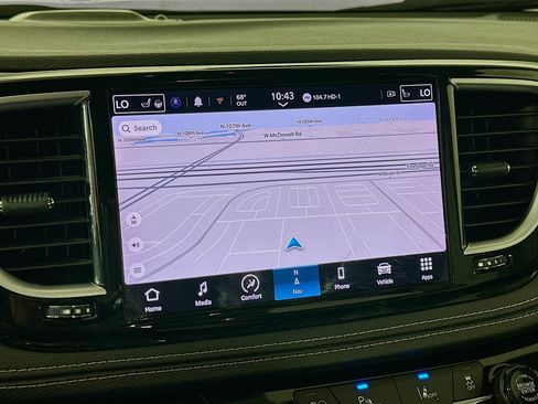 Used 2022 Chrysler Pacifica Limited w/ Uconnect Theater Family Group FWD image 22