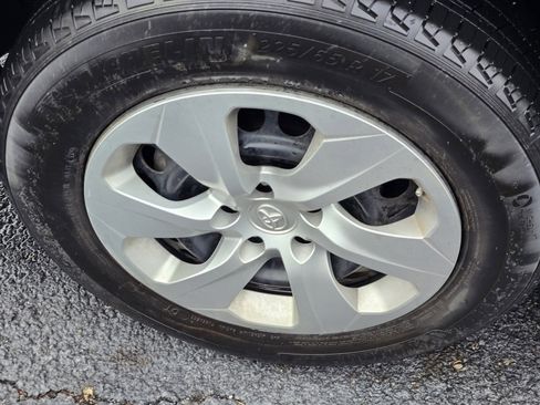 Certified 2023 Toyota RAV4 LE image 24