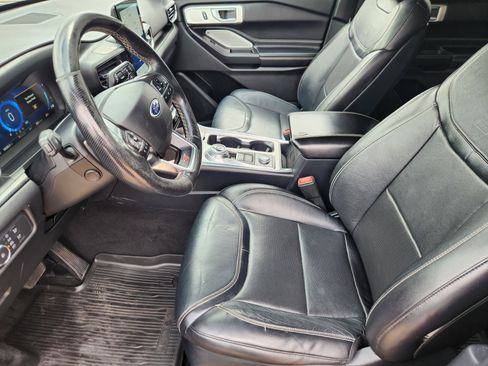 Used 2020 Ford Explorer ST w/ ST Street Pack AWD/4WD image 9