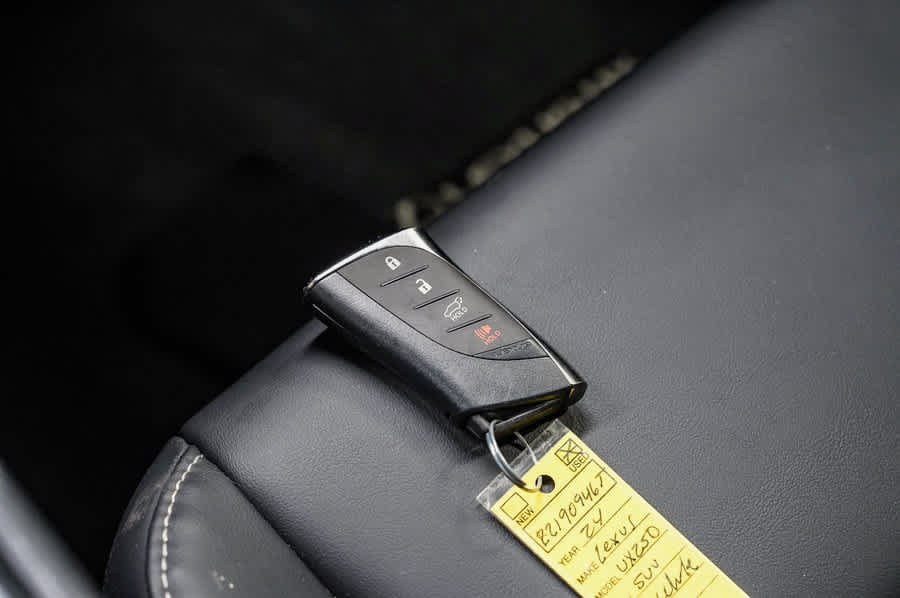 Used 2024 Lexus UX 250h FWD image 27