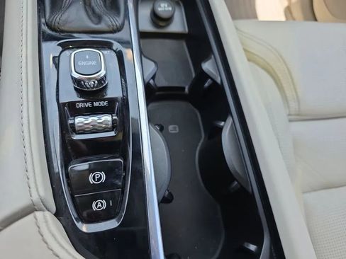 Used 2016 Volvo XC90 T6 Inscription w/ Vision Package image 35