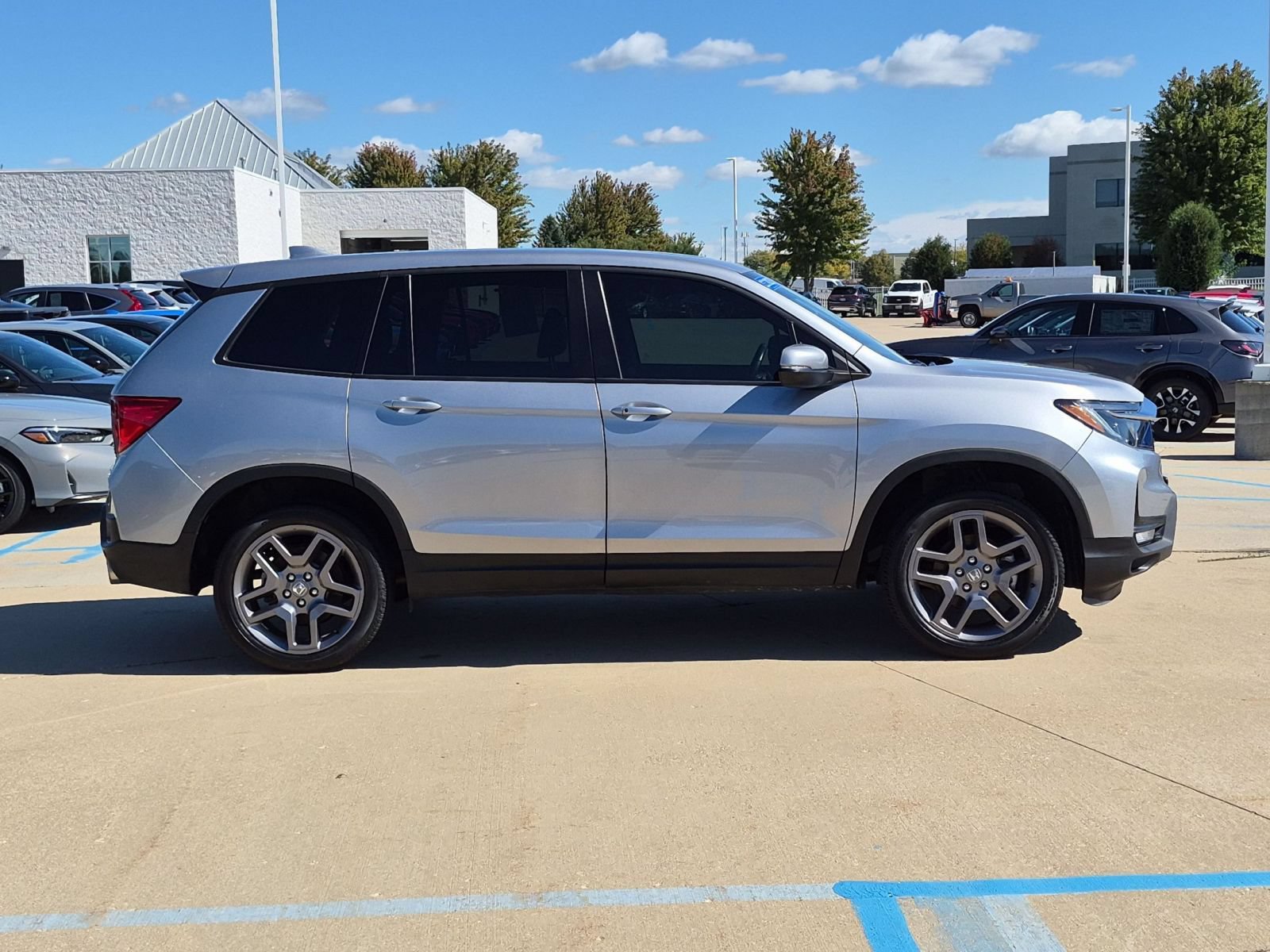 Certified 2023 Honda Passport EX-L image 5