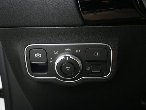 Certified 2025 Mercedes-Benz GLA 35 AMG 4MATIC image 9