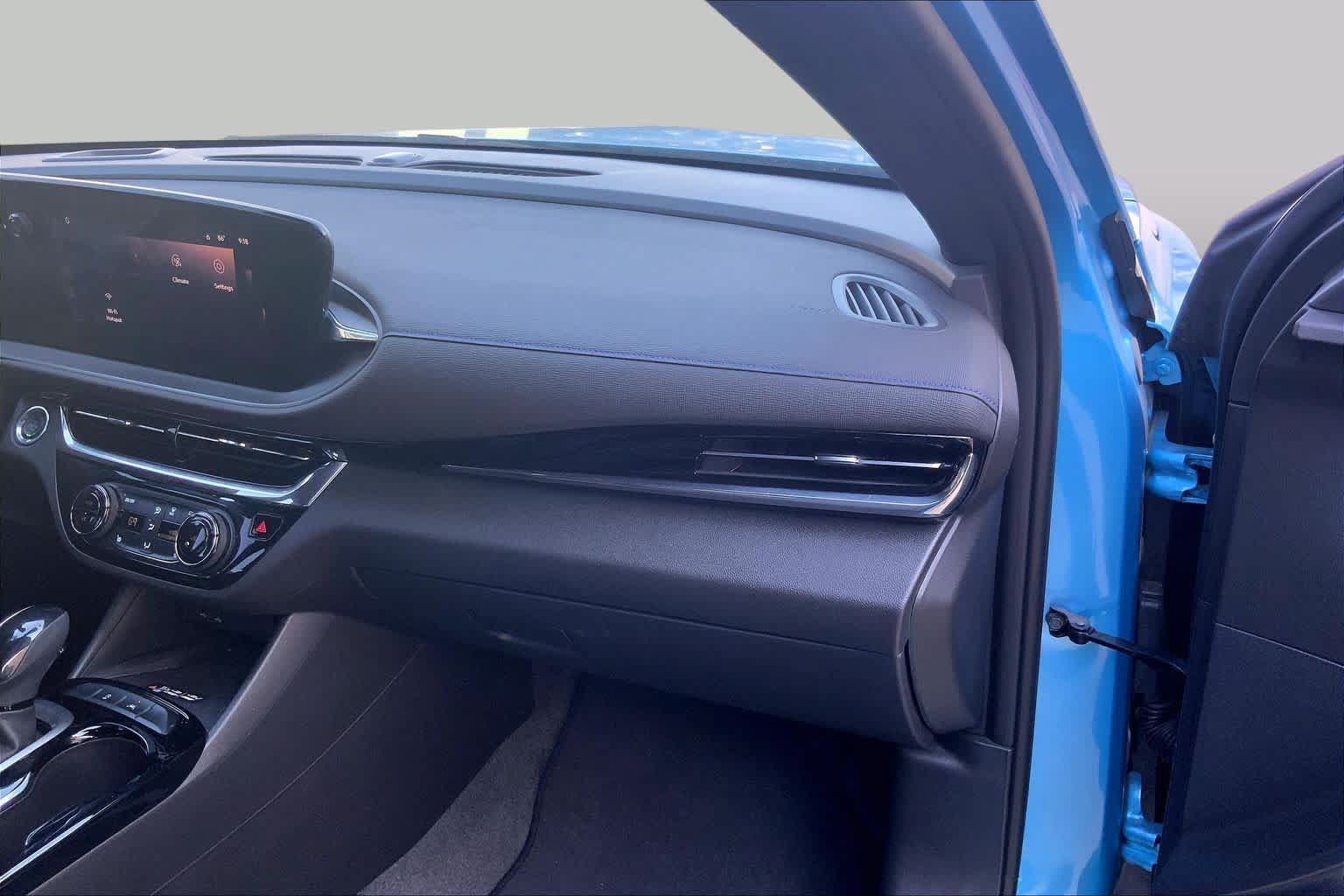 Used 2026 Buick Envista Sport Touring w/ Convenience I Package FWD image 19