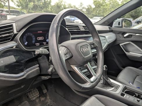 Used 2021 Audi Q3 2.0T Premium w/ Convenience Package AWD/4WD image 8