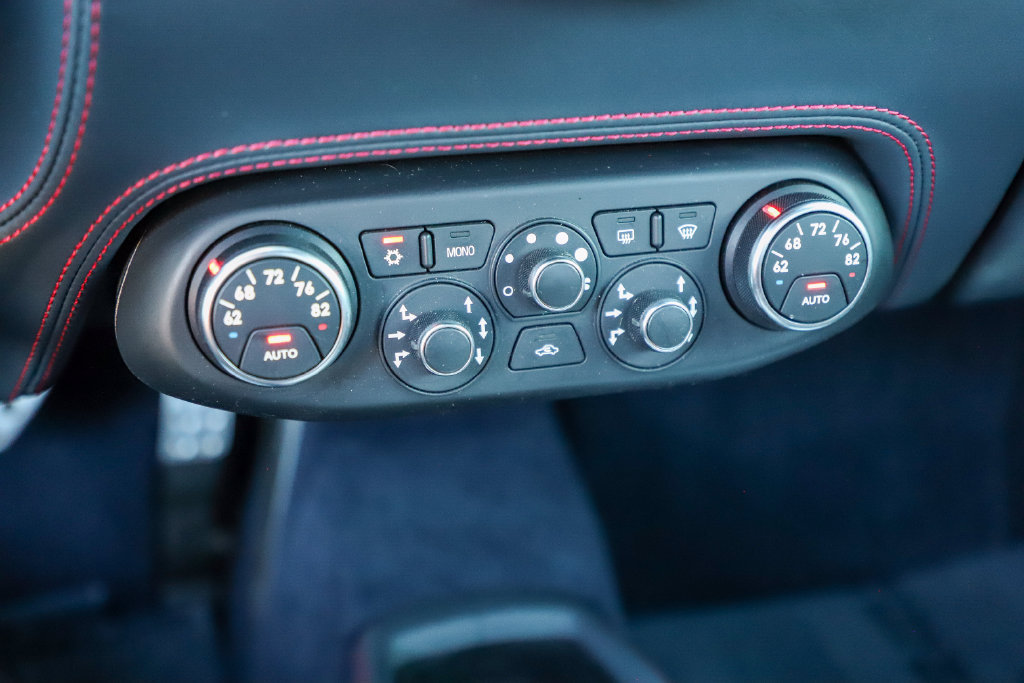 Used 2012 Ferrari 458 Spider RWD image 38