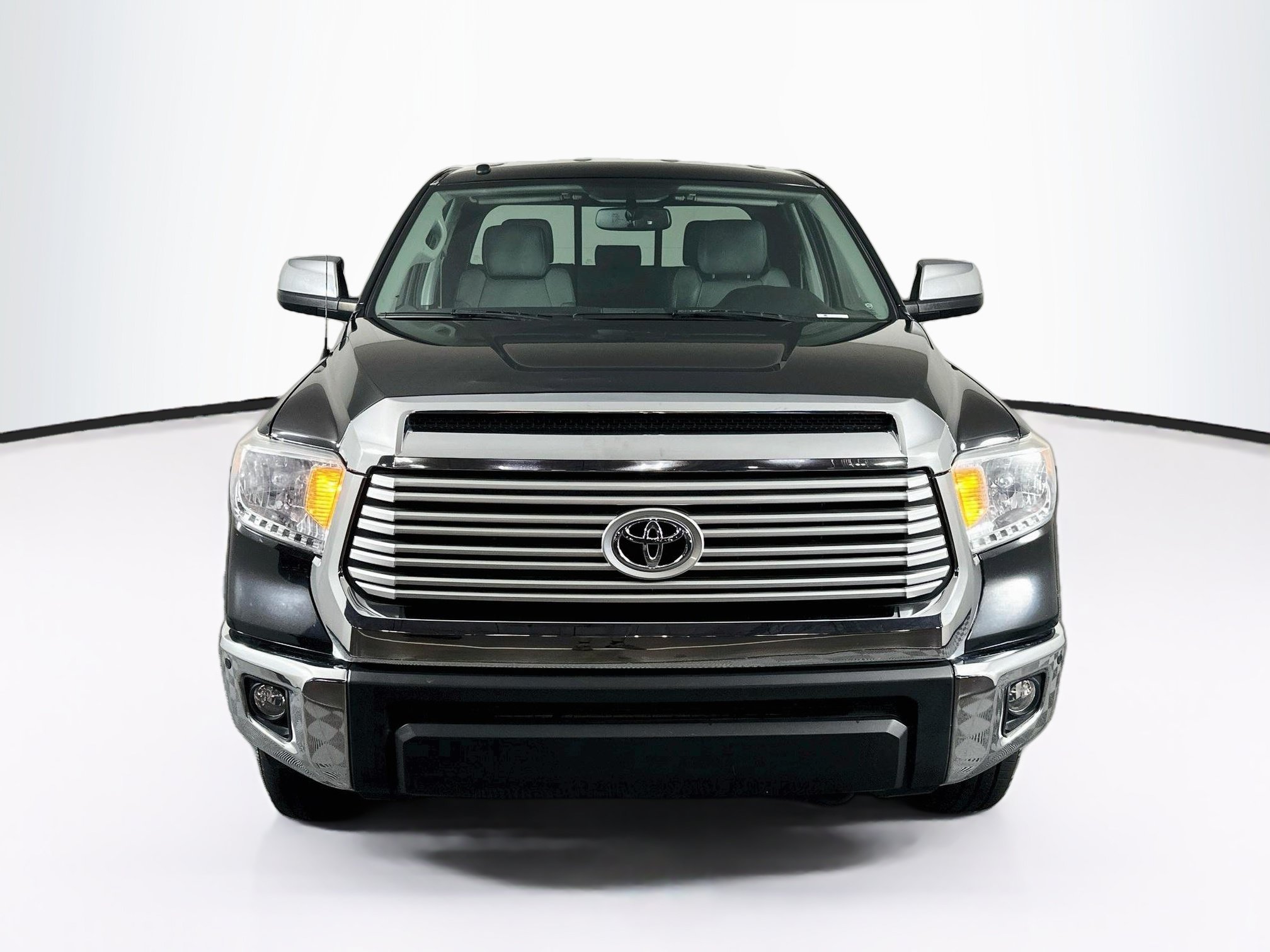 Used 2016 Toyota Tundra Limited w/ Limited Premium Package AWD/4WD image 2