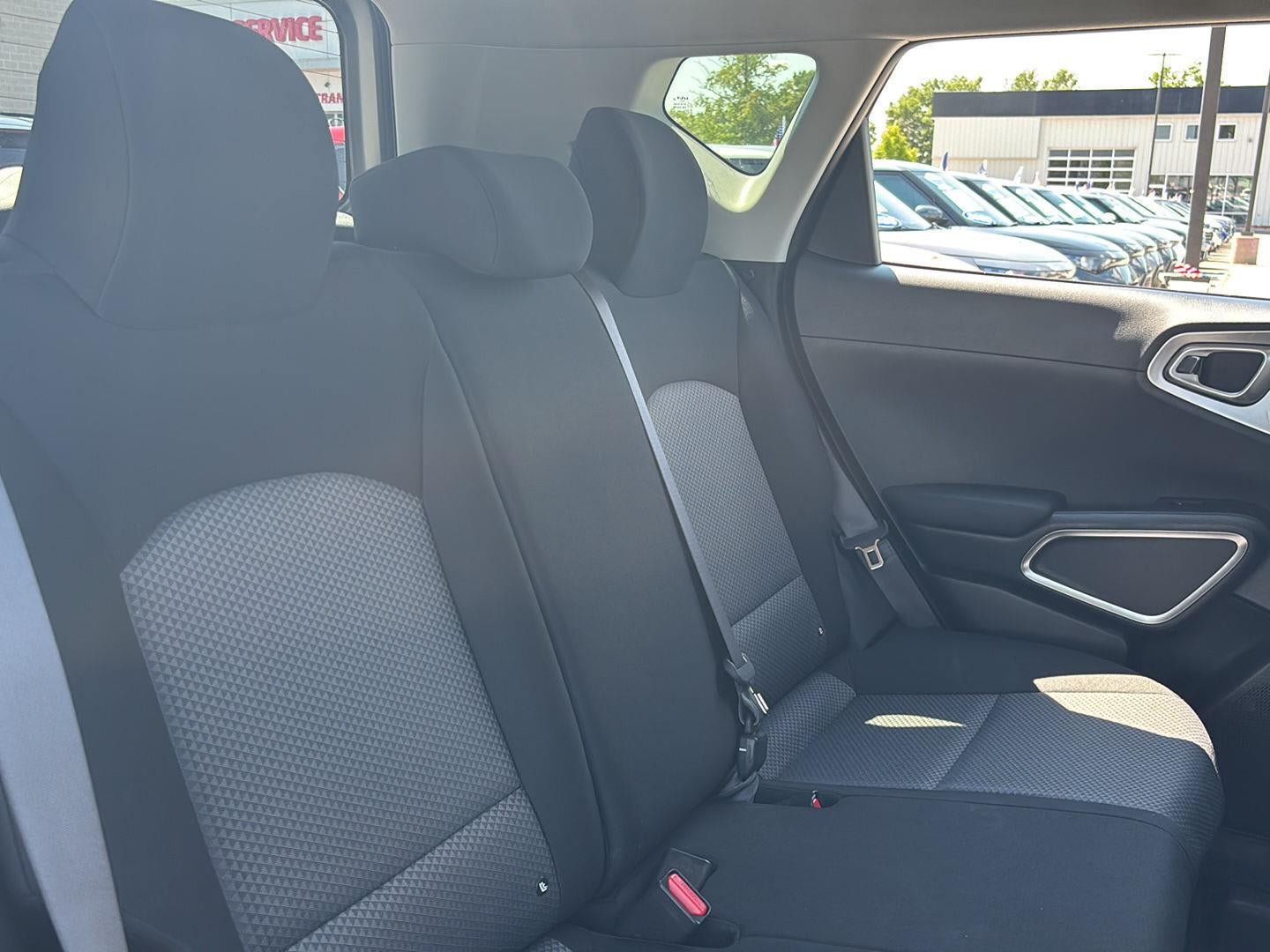 Used 2025 Kia Soul LX w/ LX Technology Package FWD image 22