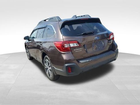 Used 2019 Subaru Outback 2.5i Limited AWD/4WD image 6