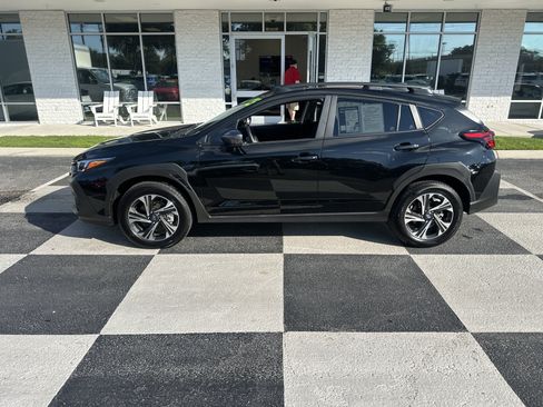Used 2025 Subaru Crosstrek 2.5i Premium AWD/4WD image 1