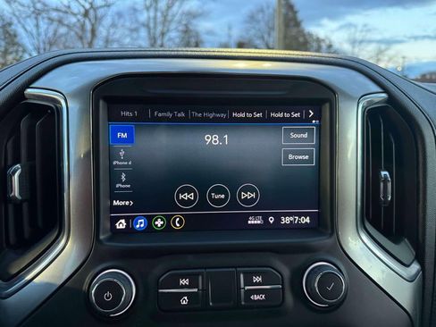 Used 2022 Chevrolet Silverado 1500 LT image 25