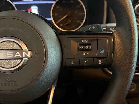 Certified 2022 Nissan Rogue SV image 11