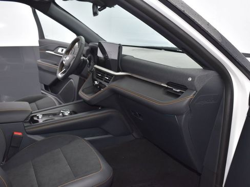 New 2026 Ford Explorer Tremor w/ Tremor Convenience Package image 16