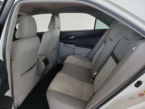 Used 2012 Toyota Camry LE image 14