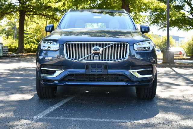 Used 2023 Volvo XC90 T8 Plus w/ Protection Package Premier AWD/4WD image 2