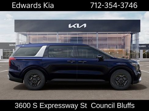 New 2026 Kia Carnival LX FWD image 9