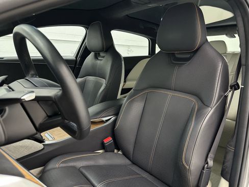 Used 2023 Lucid Air Grand Touring image 12