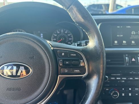 Used 2017 Kia Optima EX image 18