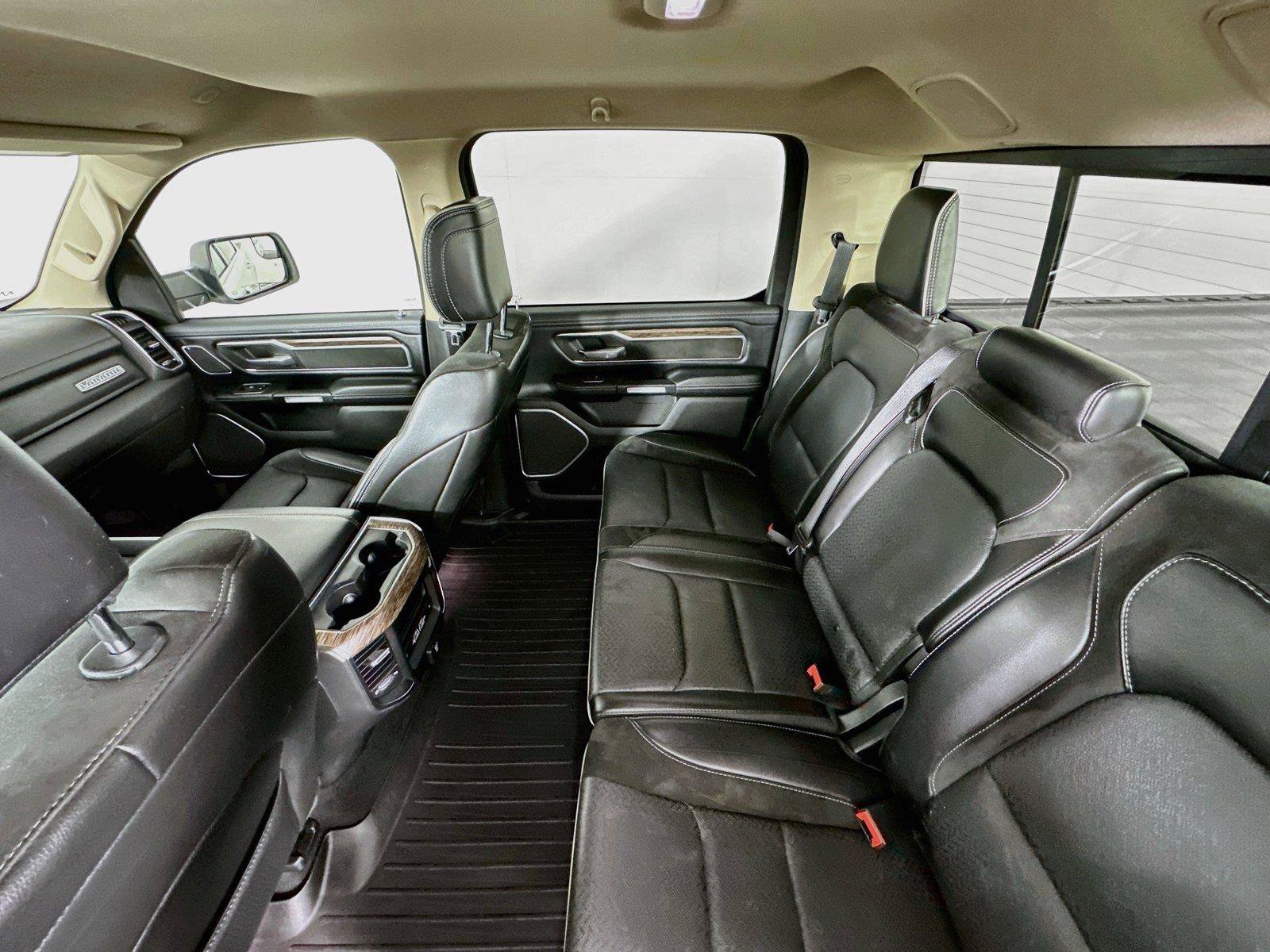 Used 2019 RAM 1500 Laramie AWD/4WD image 11