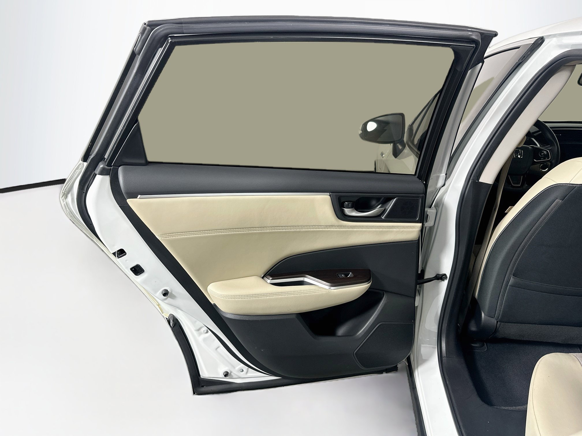 Used 2019 Honda Clarity Plug-In Hybrid image 24