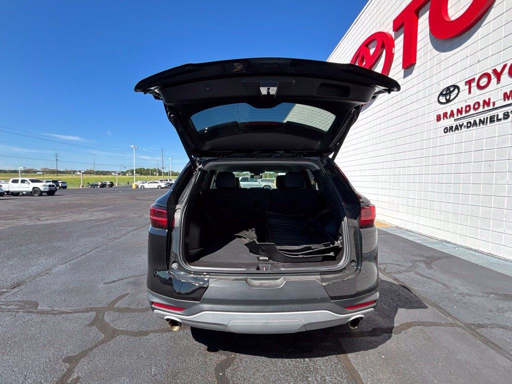 Used 2024 Chevrolet Blazer LT FWD image 30