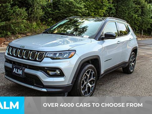 Used 2025 Jeep Compass Limited AWD/4WD image 3