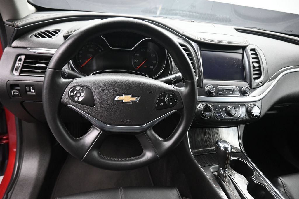 Used 2019 Chevrolet Impala LT FWD image 14