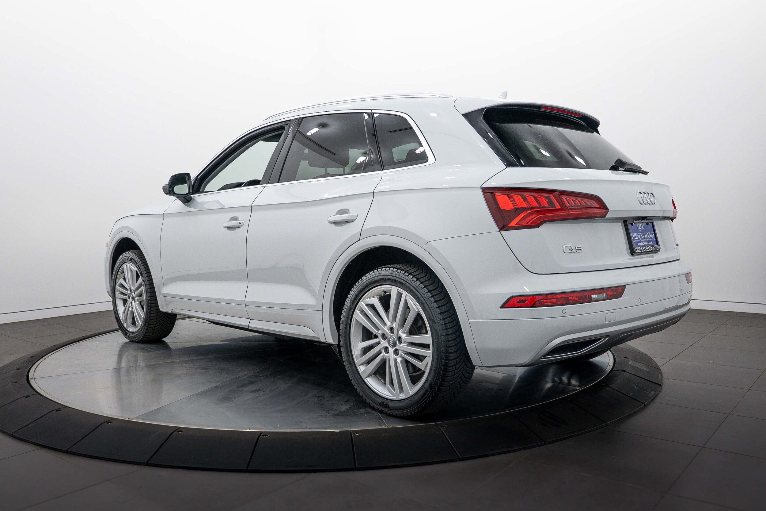 Used 2019 Audi Q5 2.0T Premium Plus w/ Premium Plus Package AWD/4WD image 5
