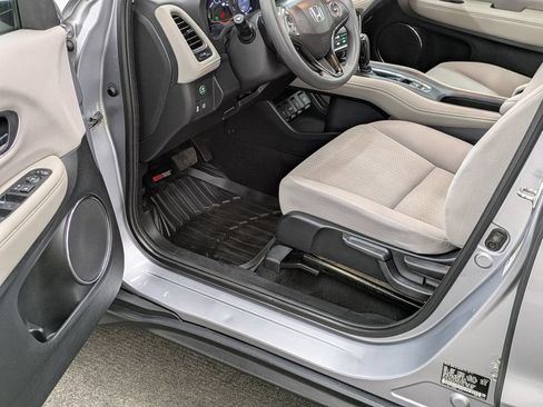 Used 2018 Honda HR-V EX image 23