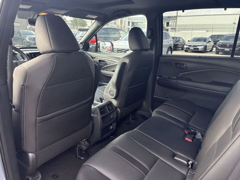 Used 2023 Honda Passport TrailSport image 11