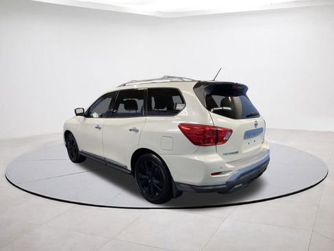 Used 2017 Nissan Pathfinder Platinum w/ Midnight Edition Package image 4