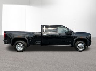 New 2026 GMC Sierra 3500 Denali Ultimate AWD/4WD video 2