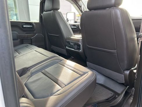 Used 2023 GMC Sierra 2500 Denali w/ Denali Ultimate Package image 12