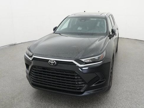 New 2026 Toyota Grand Highlander XLE image 3