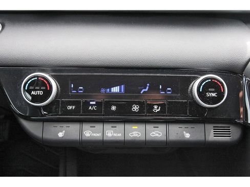 Certified 2022 Hyundai Elantra SEL w/ Convenience + Premium Package FWD image 28