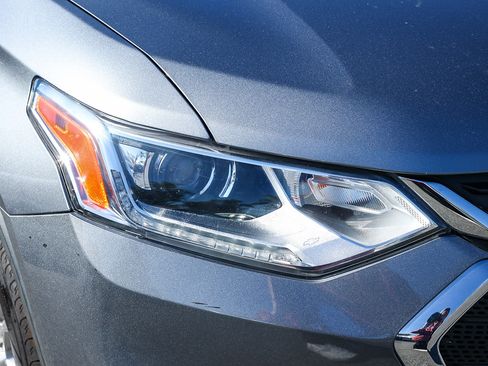 Used 2020 Chevrolet Traverse LS image 13