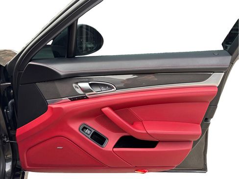 Used 2016 Porsche Panamera GTS image 46