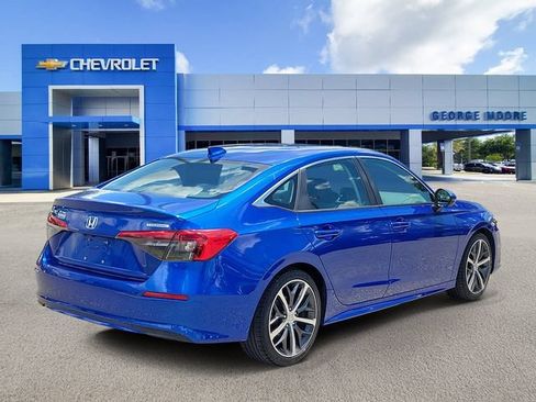 Used 2022 Honda Civic Touring image 4