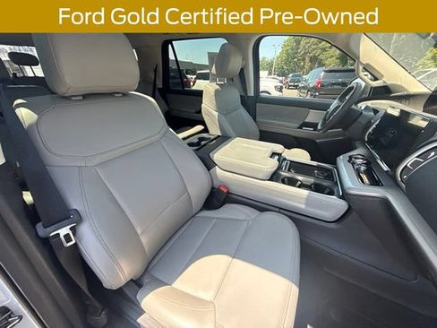 Used 2025 Ford Expedition Active AWD/4WD image 15