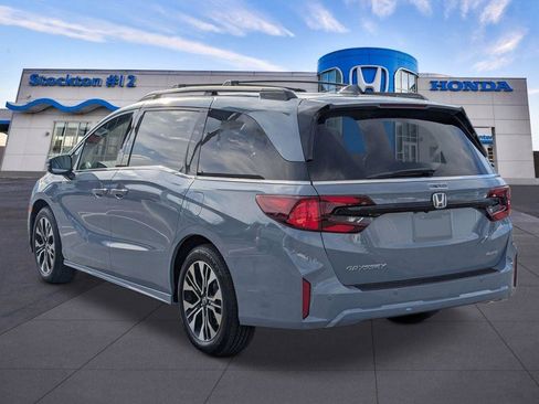 New 2026 Honda Odyssey Elite image 3