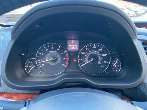 Used 2012 Subaru Outback 2.5i Limited w/ Moonroof Pkg image 14