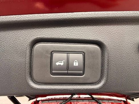 New 2026 Nissan Pathfinder SL AWD/4WD image 18