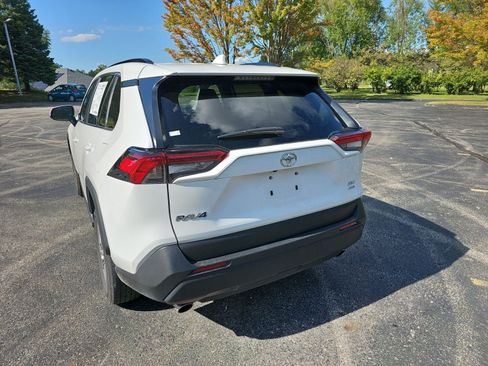 Used 2025 Toyota RAV4 XLE AWD/4WD image 3